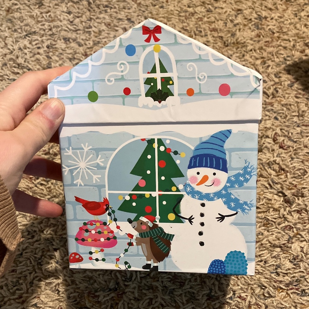 Two Holiday Gift Boxes - Picture 3 of 12